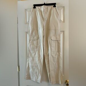 Universal Threads cream cargo pants